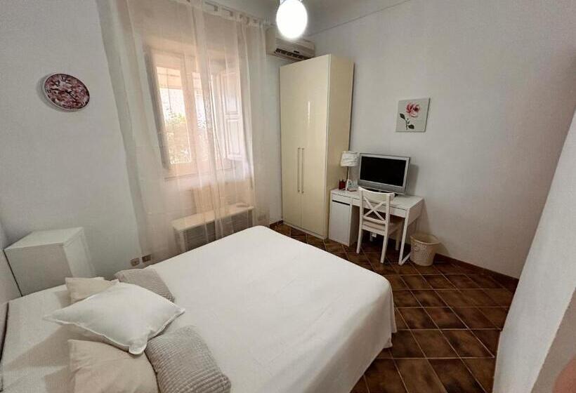 اتاق استاندارد چهار تخته, En Suite Quadruple Room Giardino A Mare