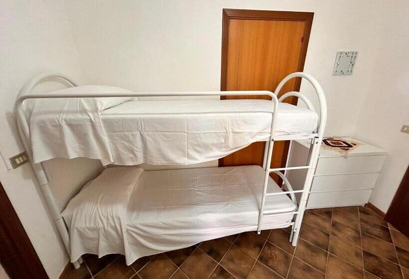 اتاق استاندارد چهار تخته, En Suite Quadruple Room Giardino A Mare
