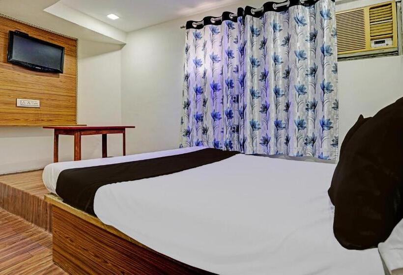 اتاق کلاسیک سه تخته, Oyo Hotel Yugraj