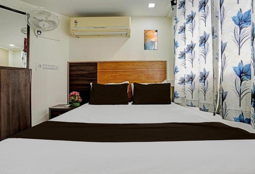 اتاق کلاسیک سه تخته, Oyo Hotel Yugraj
