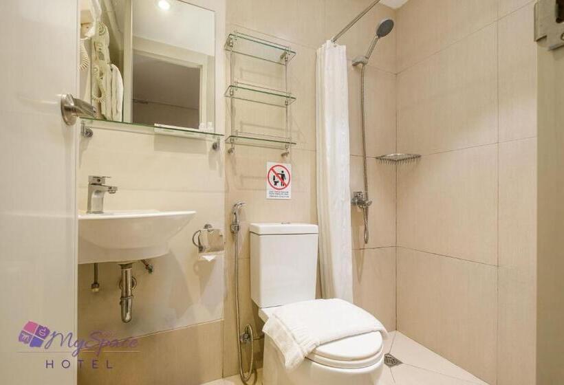 デラックスルーム, Myspace Hotel @bgc