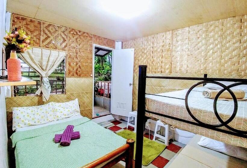 Четырехместный Номер Стандарт, Stay N Save B&b