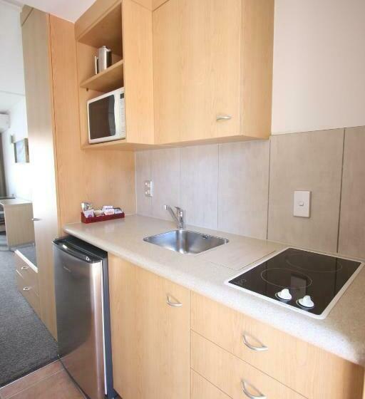 Standard studio with lake view, The Moorings Motel And Apartments