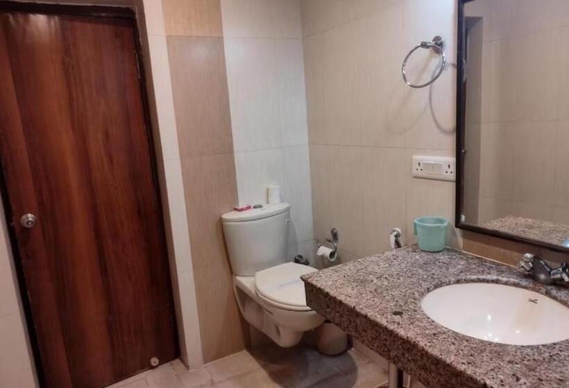 标准间, Goroomgo Hotel Taj Darbar Bihar   Luxury Room   Excellent Customer Service