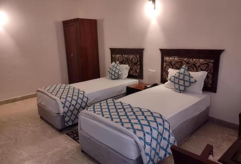 豪华房间, Goroomgo Hotel Taj Darbar Bihar   Luxury Room   Excellent Customer Service