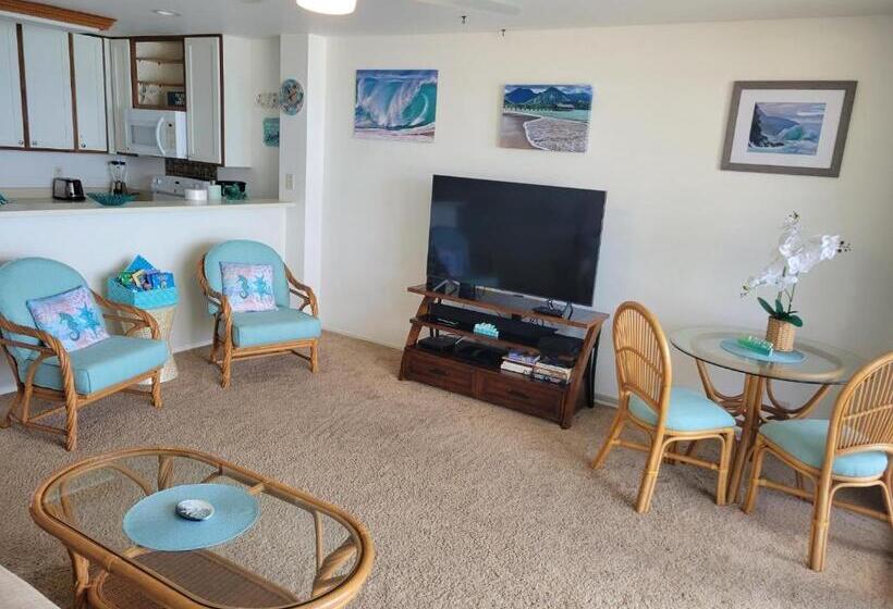 Апартаменты 1 Спальня Вид на Море, Stunning Oceanfront Condo   The Seashore Hideaway, Wailua Bay View, Unit 208, Kapaa