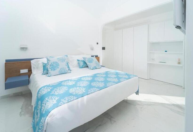 Номер Deluxe с Балконом, Villa L Ara