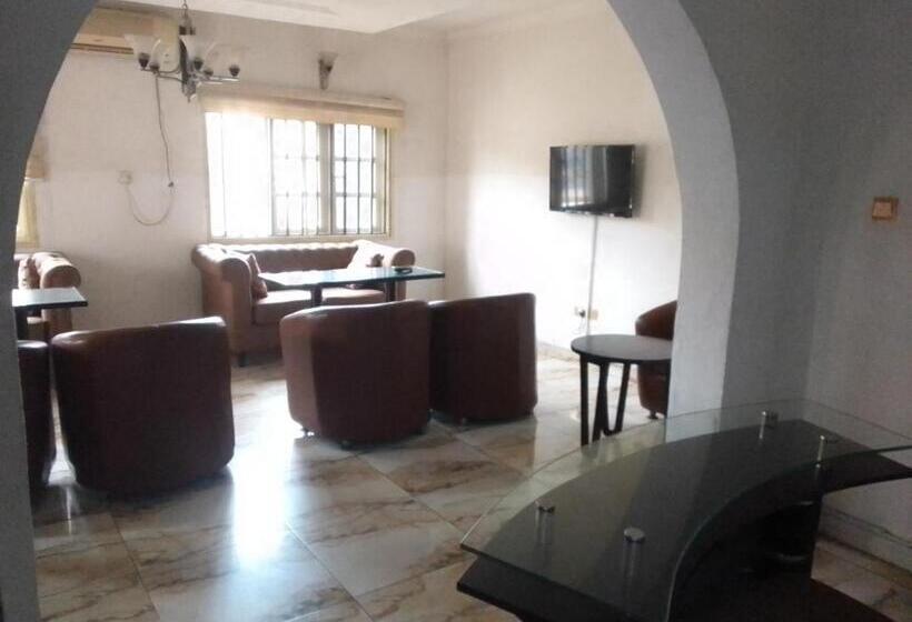 اتاق سوپریور با تخت بزرگ, Light House Hotel And Suites