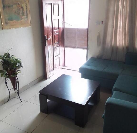 اتاق لوکس با تخت بزرگ, Light House Hotel And Suites
