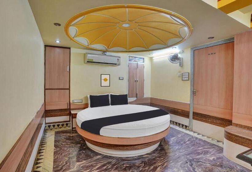 트리플 클래식 룸, Oyo Hotel Shree Goverdhan Palace