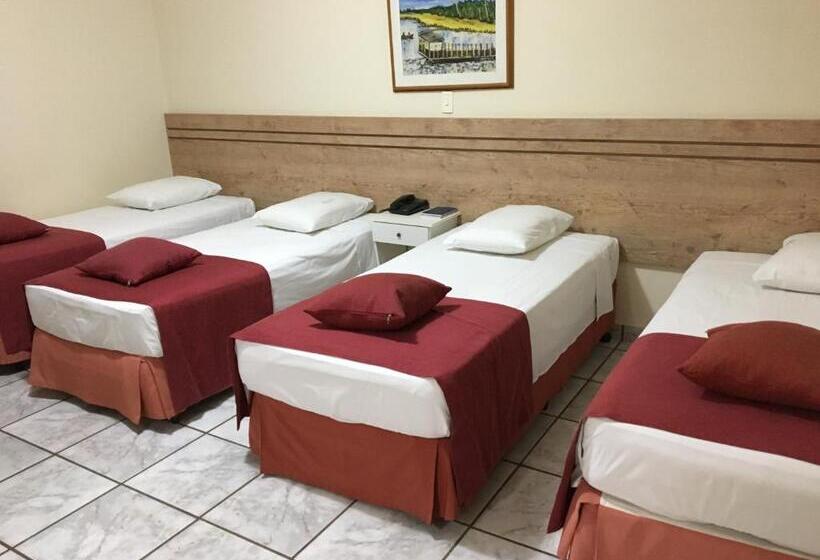 スタンダード４人部屋, Internacional