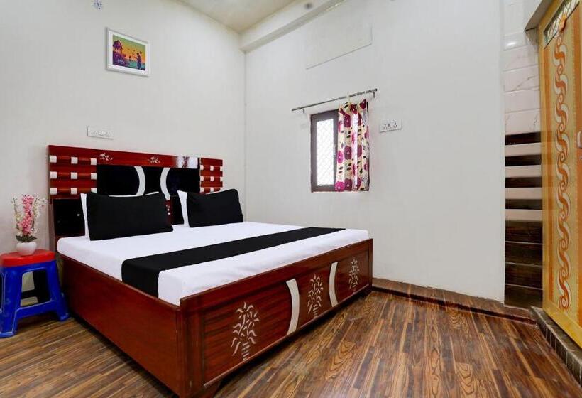Трехместный Номер Классика, Oyo Akbarpur Inn