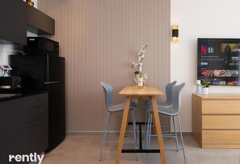 استودیوی استاندارد با چشم‌انداز دریا, Sea Side Lagoon Apartment   By Rently