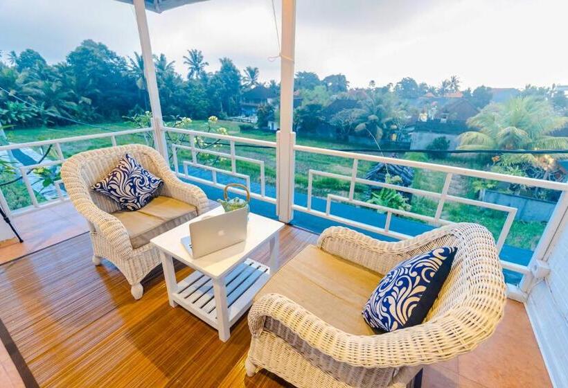 Студио Стандарт с Балконом, Noya Bed And Breakfast