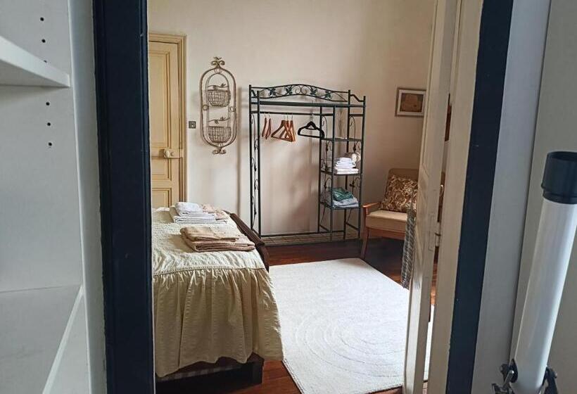 Четырехместный Номер Стандарт, La Maison Des Artistes