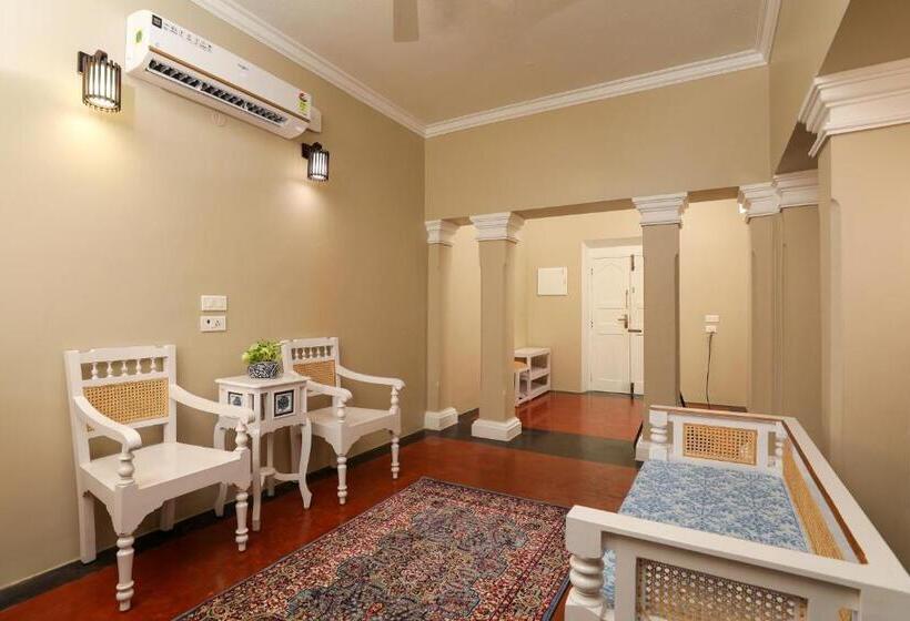ویلای 2 خوابه, Franco Tamil Villas