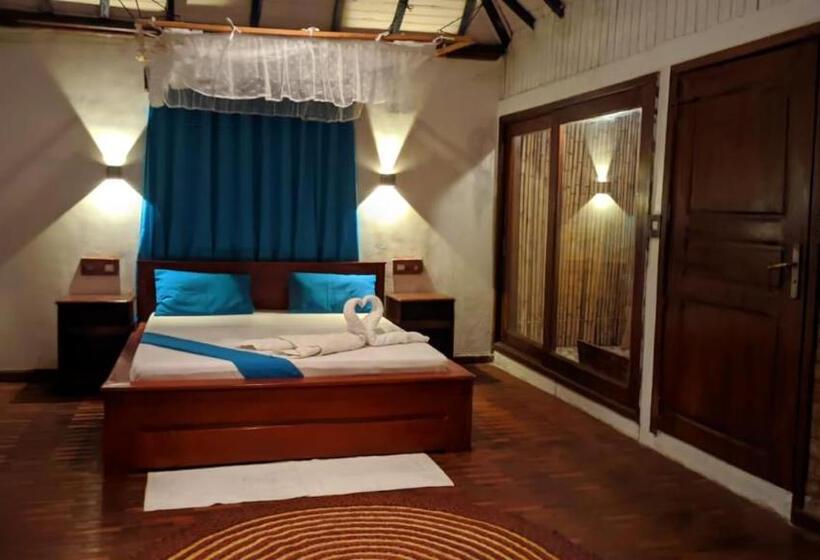 سوییت, Ampazôny Oasis Lodge