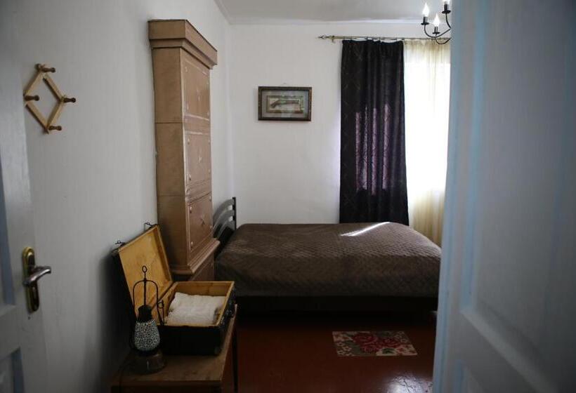 Номер Стандарт Вид на Горы, Collage Guesthouse