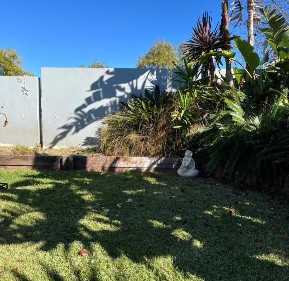 اتاق استاندارد با چشم‌انداز باغ, Cozy Private Room With Secured Yard Pet Friendly