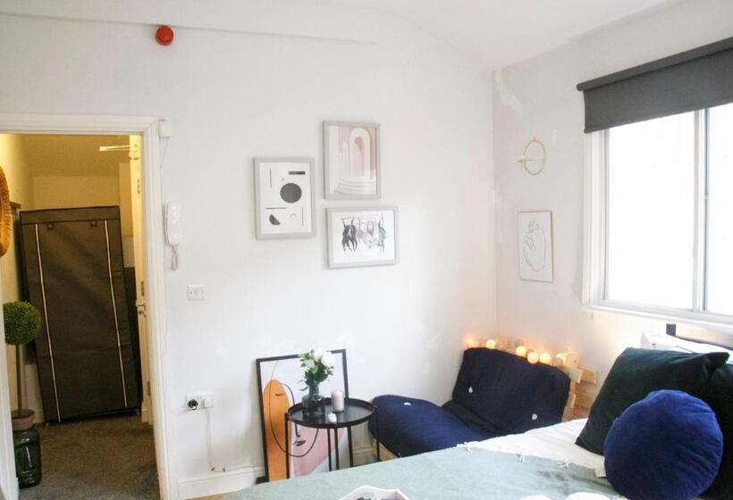 스탠다드 스튜디오, Fortunae City Center Ensuite Apartments