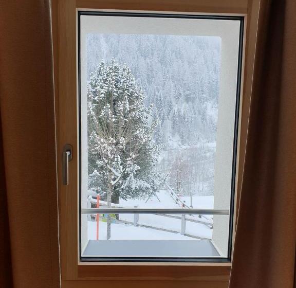 Номер Стандарт, Osteria Bäkar