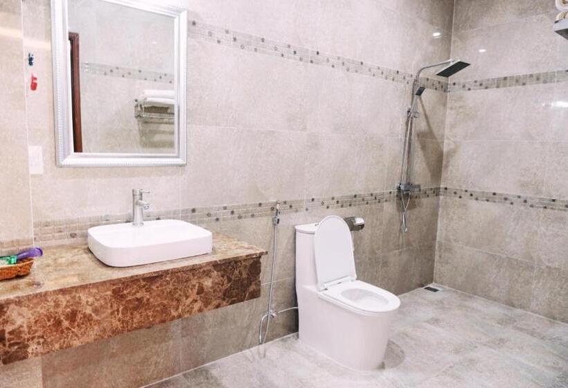 اتاق استاندارد چهار تخته, Sơn Hiển Hotel Cam Lâm