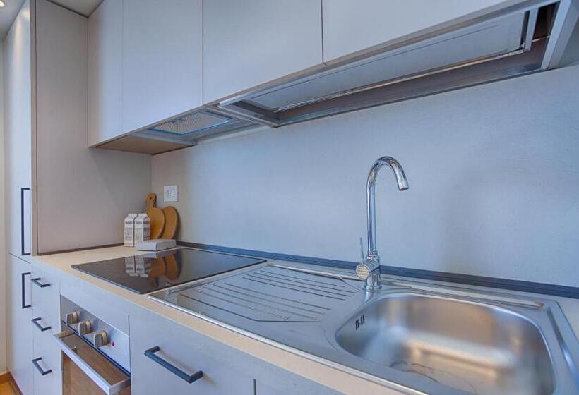 Apartamento 2 Dormitórios Vista Mar, Villamar Residence