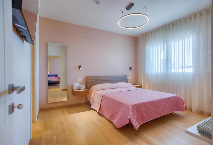 Apartamento 2 Dormitórios Vista Mar, Villamar Residence