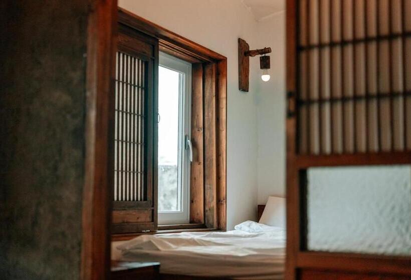 4인용 스탠다드 룸, Jeju Dokchae Pension Doldam House Batdam Branch