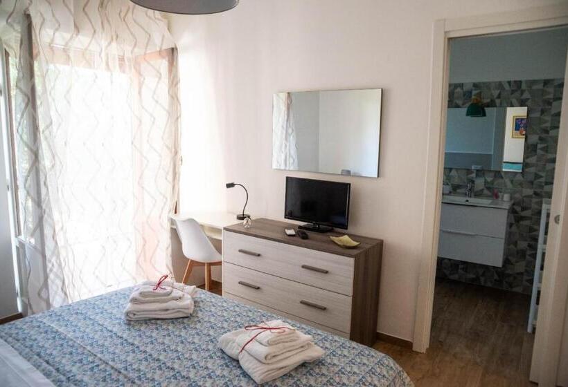 اتاق استاندارد با چشم‌انداز باغ, Koinè Comfort Rooms