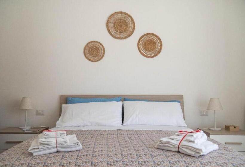 اتاق استاندارد سه نفره, Koinè Comfort Rooms