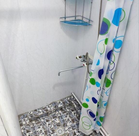 اتاق استاندارد یک نفره, Goziyon Bukhara Hostel