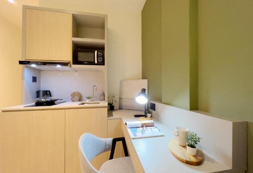 سوییت, Coliwoo 298 River Valley   Coliving