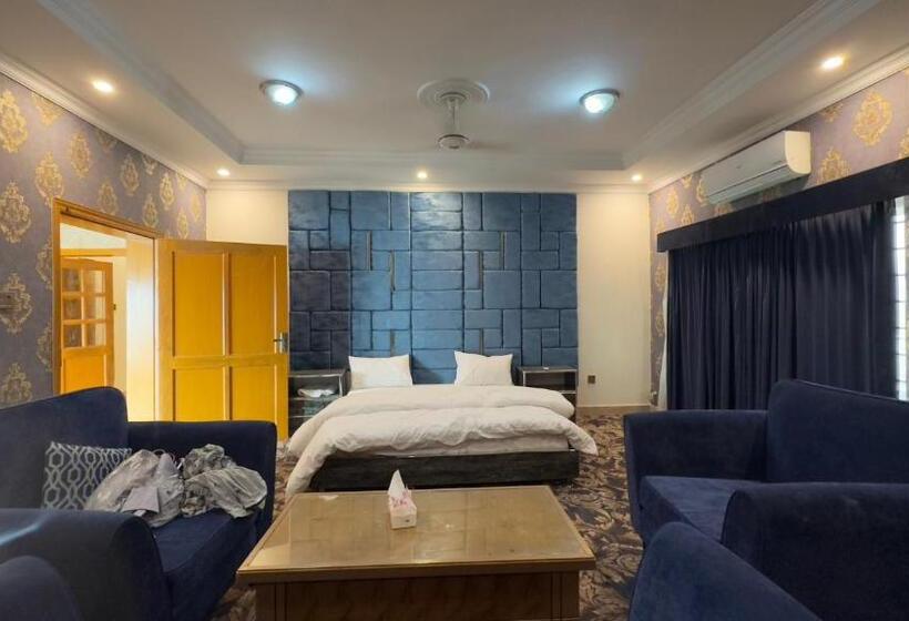 ファミリールーム, Secure Inn