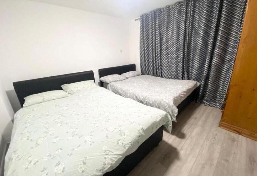 اتاق استاندارد با چشم‌انداز باغ, The Royal Boutique Heathrow Lodge By London
