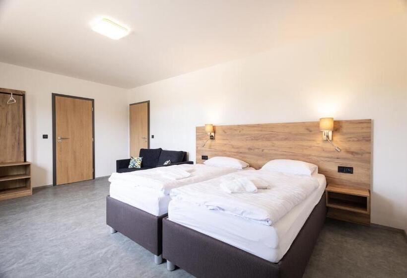 标准间, Sporthotel Trhovky