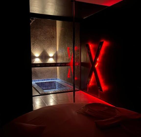 سوییت با استخر, Ellus Motel