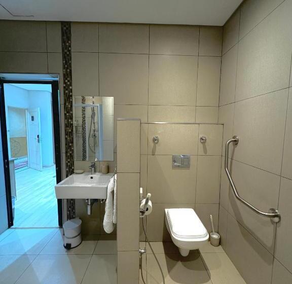 Люкс Deluxe Кровать Кинг, Qurtuba Hotel And Spa