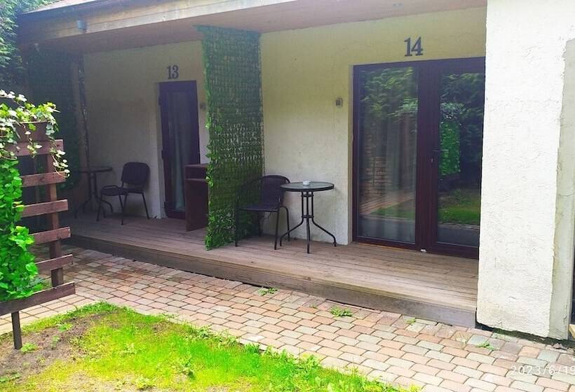 اتاق راحتی, Atrium Guesthouse