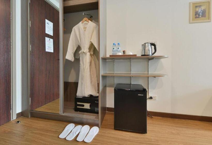 اتاق لوکس, Bedever Boutique Bangkok Hotel   Bts Phra Khanong