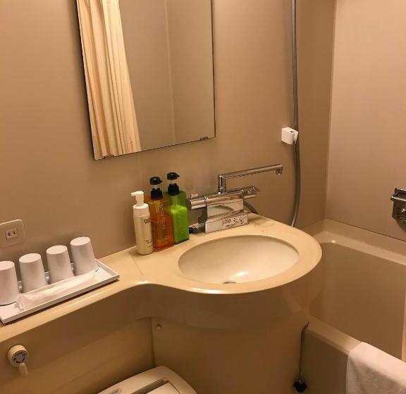 Четырехместный Номер Стандарт, Crown Hills Nakamura
