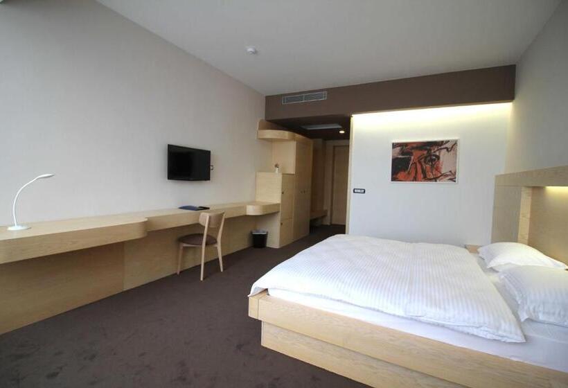اتاق استاندارد, International Prishtina & Spa