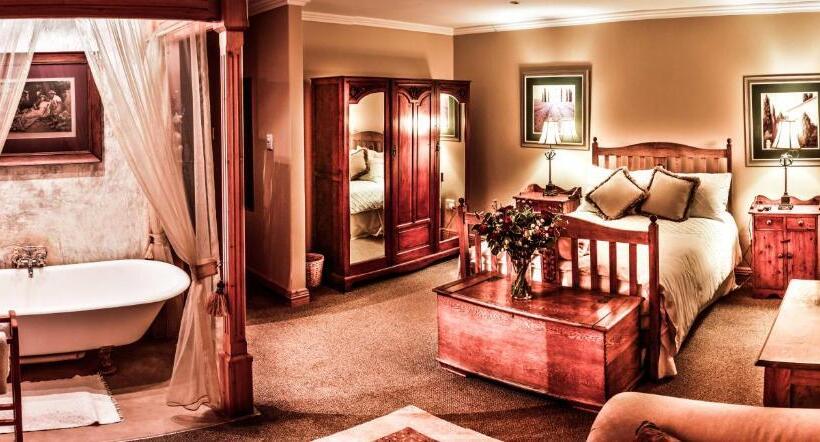 Номер Deluxe, The Farside Country Manor
