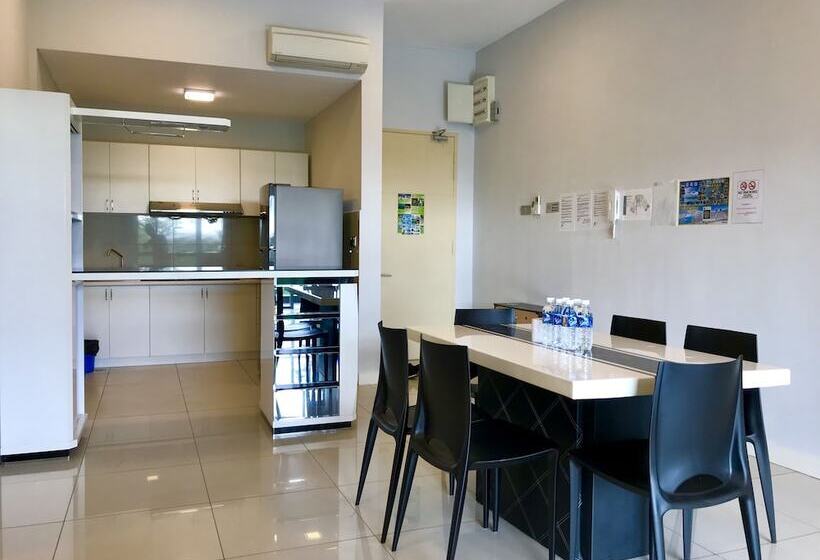 Апартаменты Premium 3 Спальни, Sunset Seaview Vacation Condos City Centre @ Imago Shopping Mall