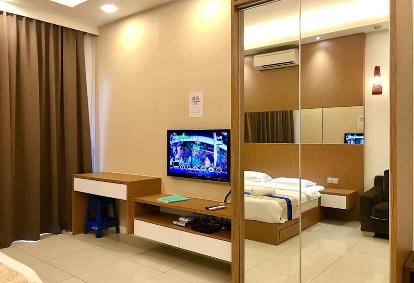 Студия Deluxe, Sunset Seaview Vacation Condos City Centre @ Imago Shopping Mall