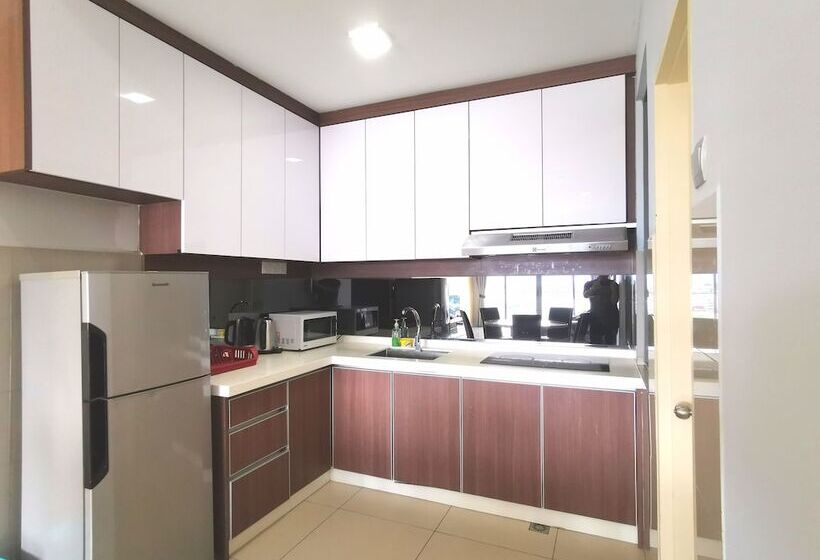 Апартаменты Superior 3 Спальни, Sunset Seaview Vacation Condos City Centre @ Imago Shopping Mall