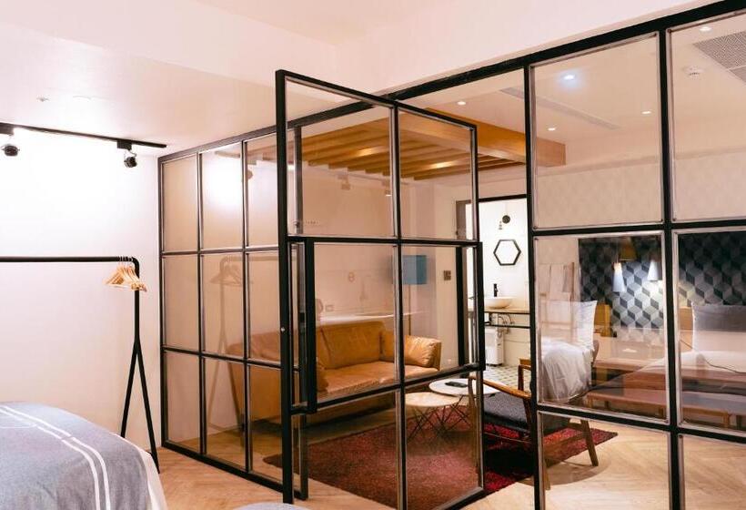 اتاق لوکس چهار تخته, Chill Roof