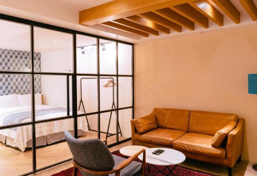 اتاق لوکس چهار تخته, Chill Roof