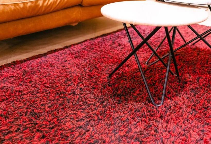 اتاق لوکس چهار تخته, Chill Roof
