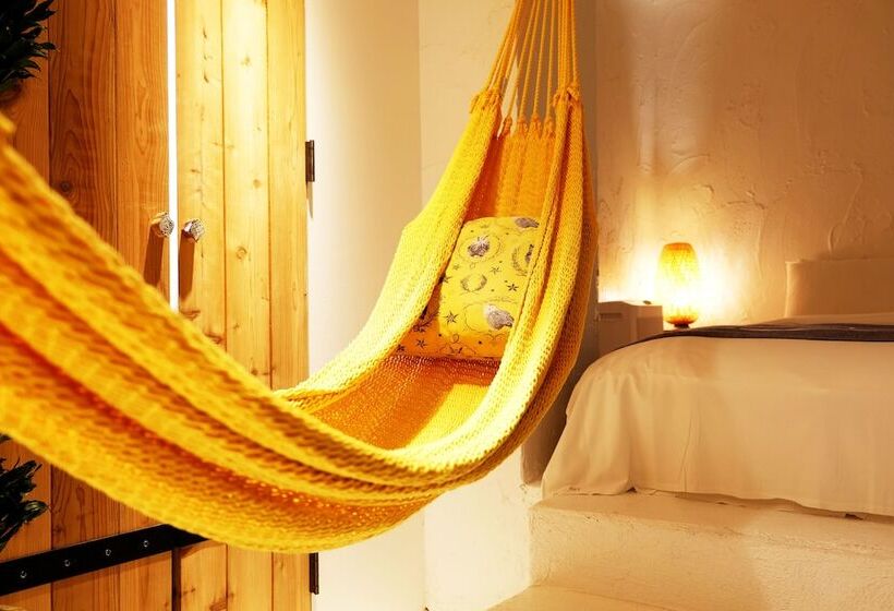 اتاق لوکس چهار تخته, Chill Roof